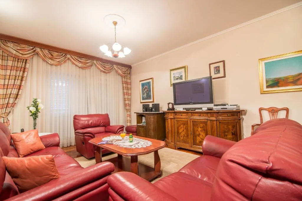 Deluxe Two-Bedroom Apartment with Terrace — Hotel Dubrovnik